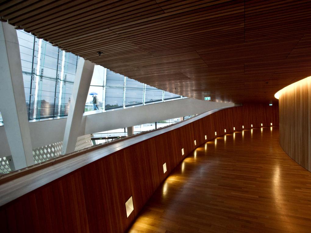 Die Galerie im Foyer der Oper in Oslo